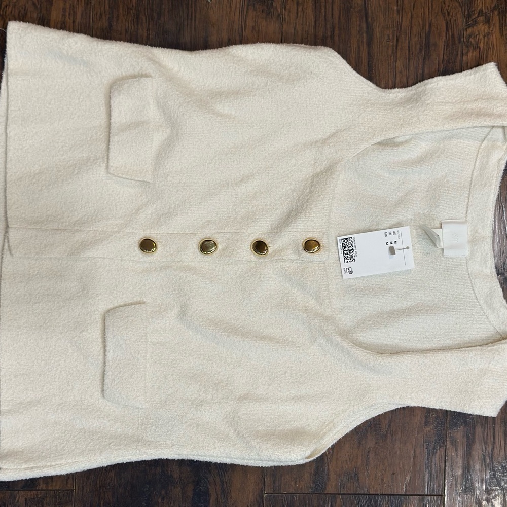NWT H&M Cream Button-Front Blouse - Picture 4 of 7